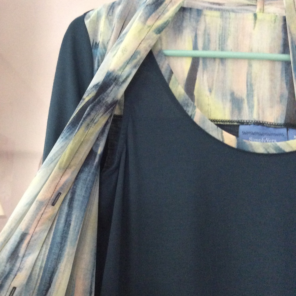 Simply Vera Wang Lightweight Top+Attached Sheer Cardigan, fits like S/M imo - Picture 3 of 7